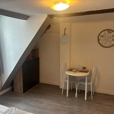 Appartement, En Plein Coeur De Pierre Sur Dives *